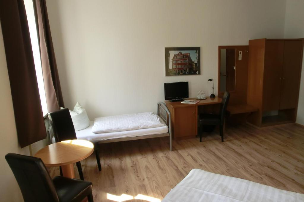 Hotel Schweizer Hof Halle  Bilik gambar